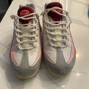 Nike Air Max 95 QS Anatomy of air sneaker